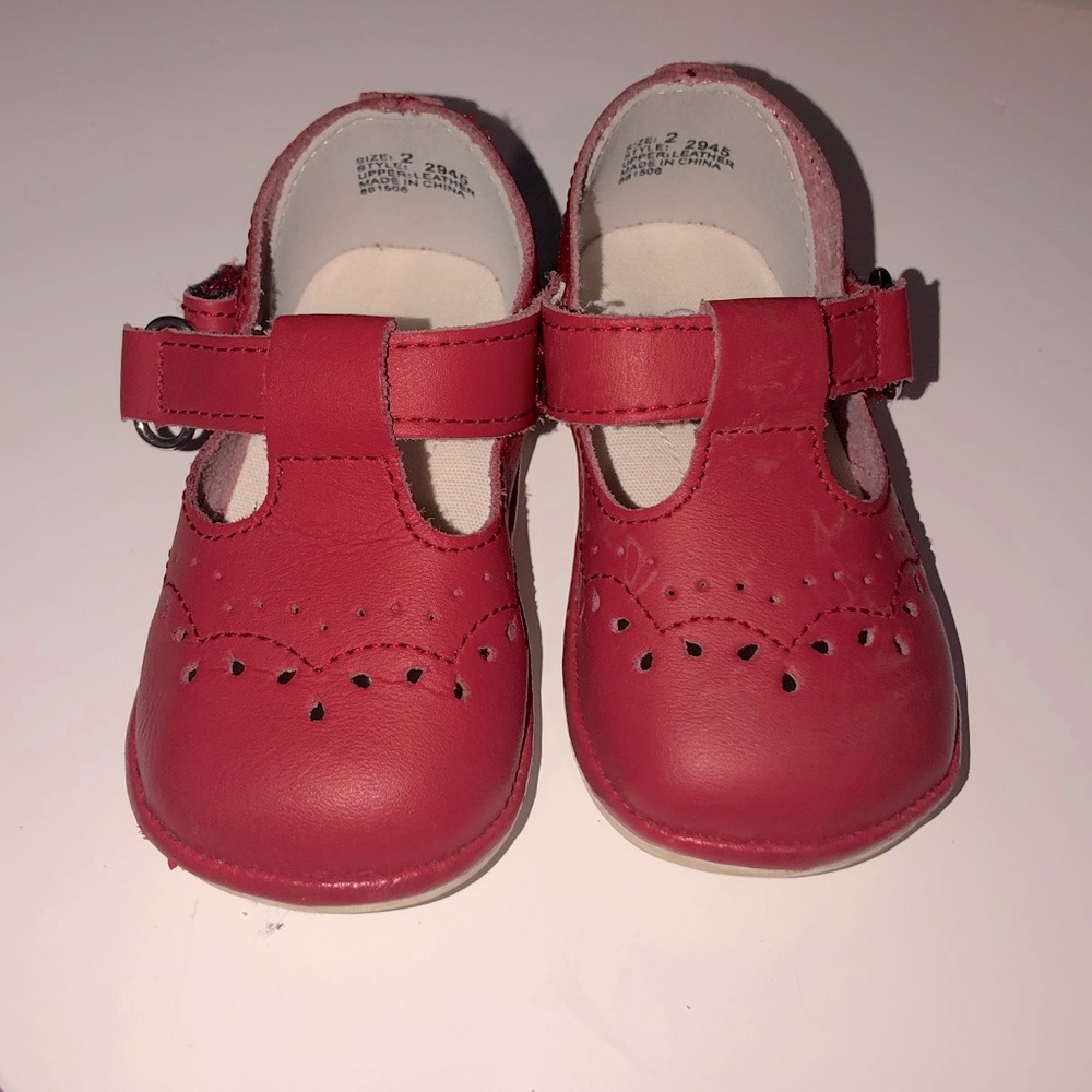 Red l’amour angel Mary Jane baby shoes size 2 like new